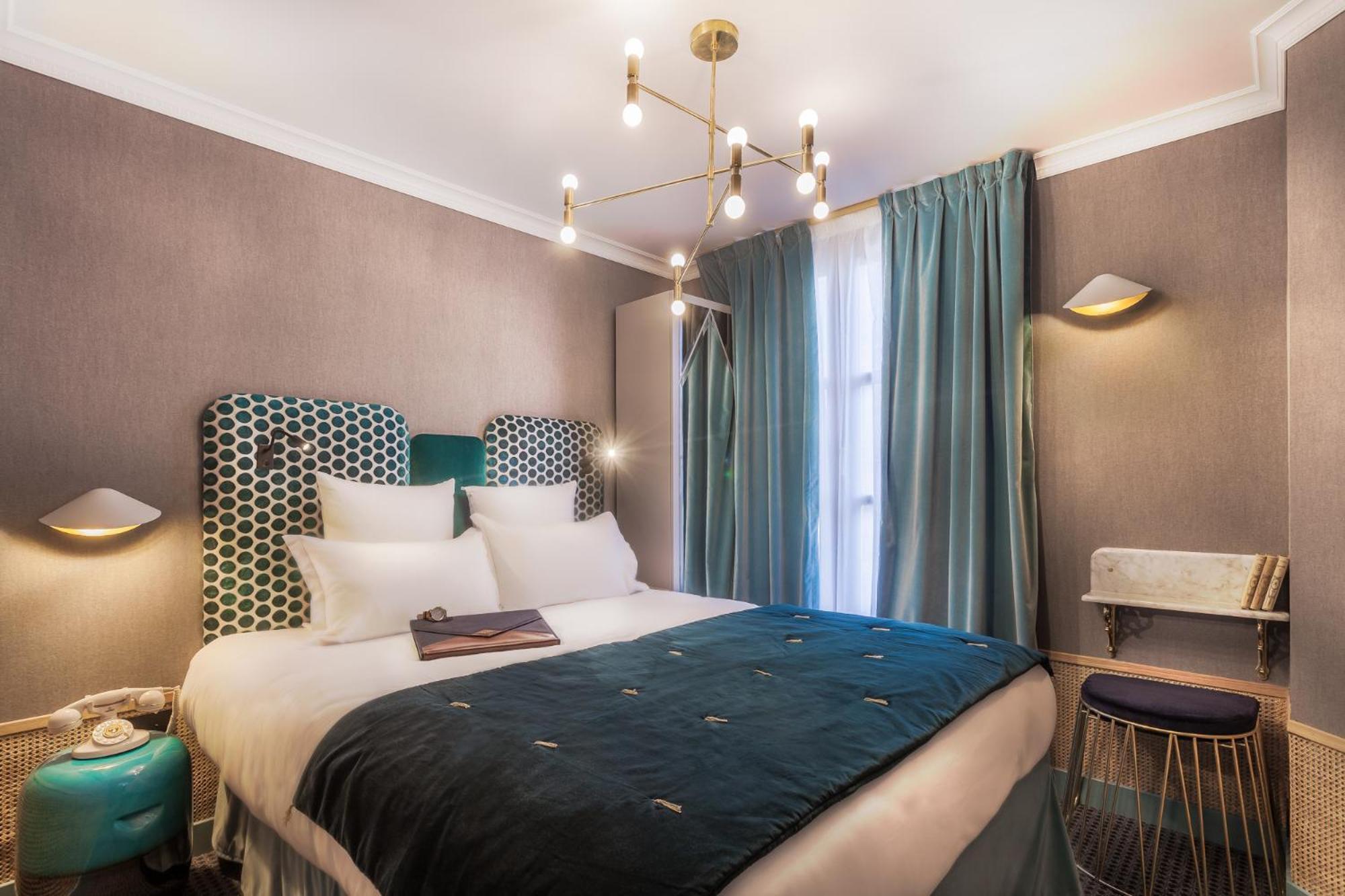 Handsome Hotel