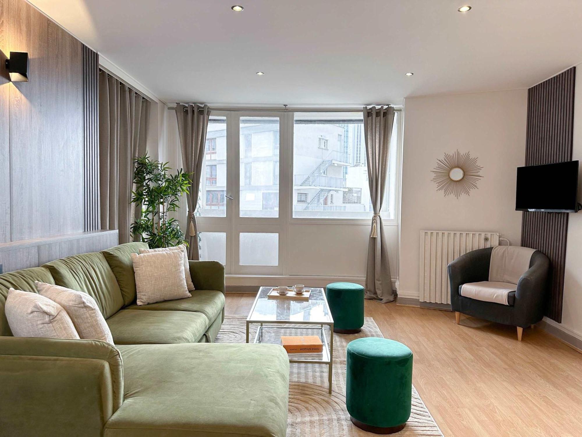 Spacious & Luxurious Flat In Montparnasse Apartment Paris