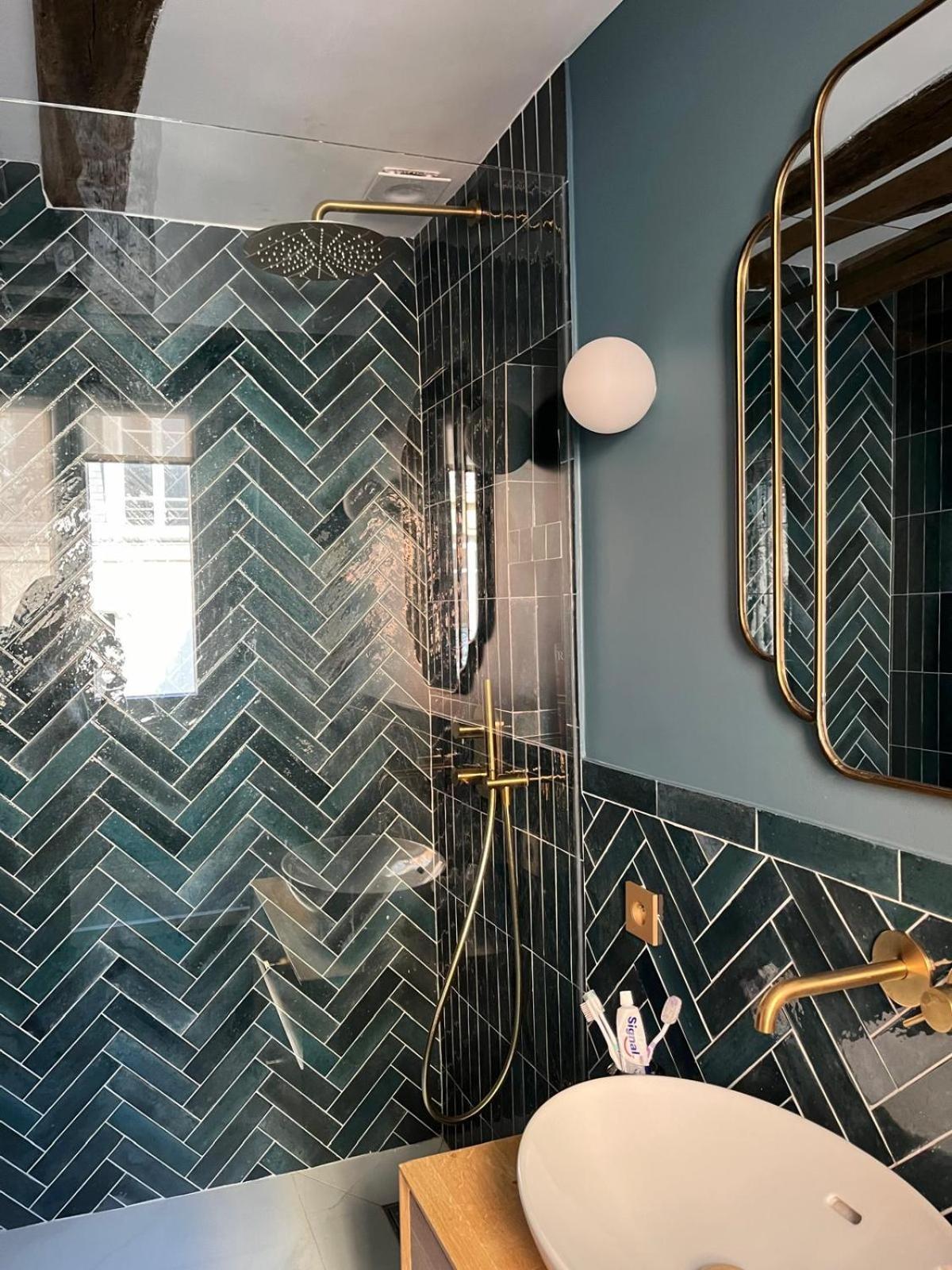Apartment Chic A La Parisienne, - Marais *