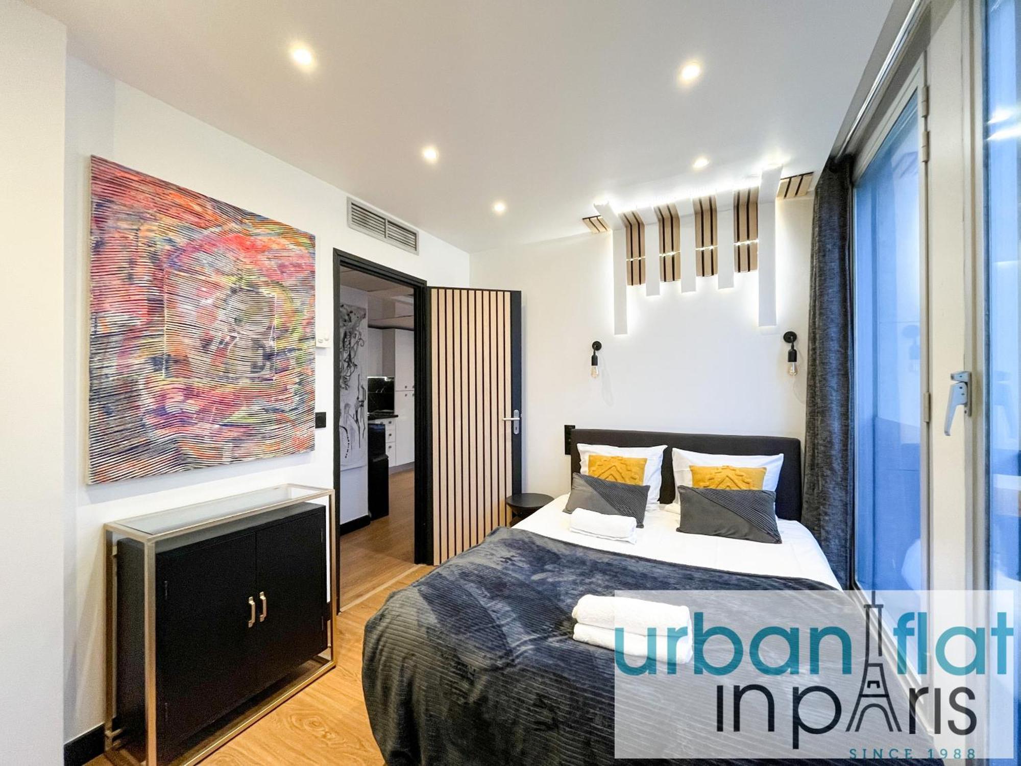 Urban Flat 129 - Art Champs-elysees Apartment Paris