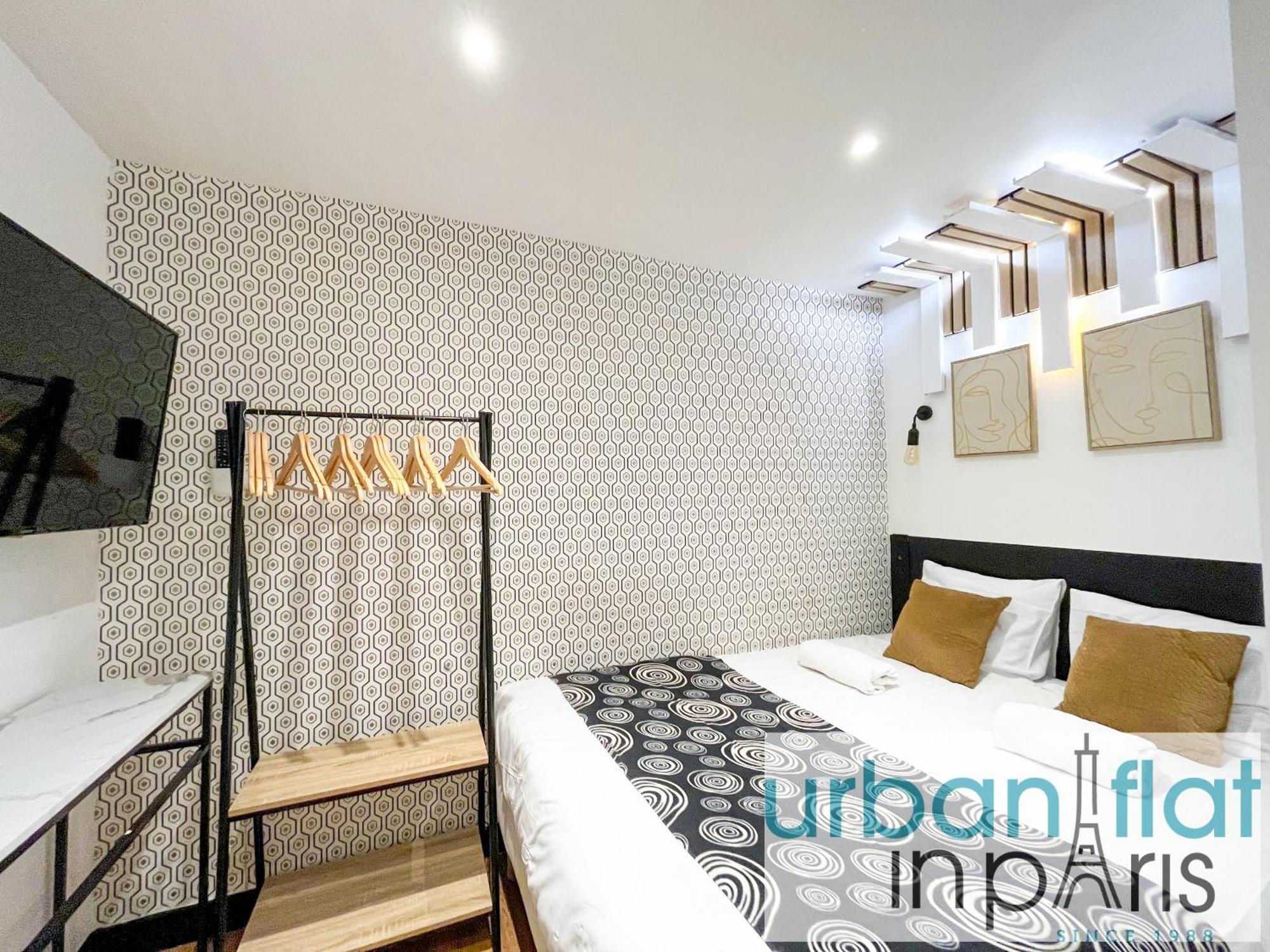 Urban Flat 129 - Art Champs-elysees Apartment *