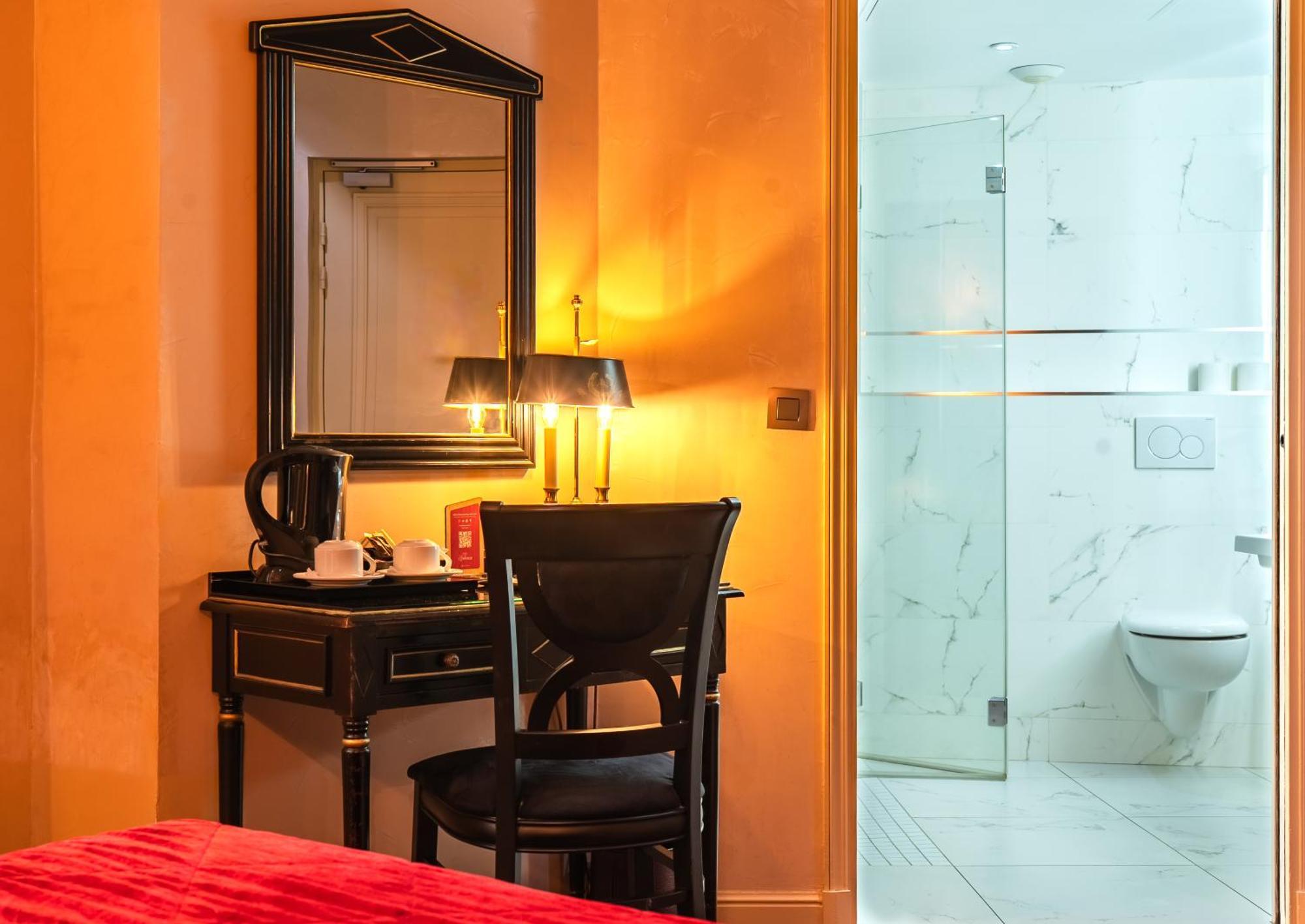Hotel De L'empereur By Malone 3*