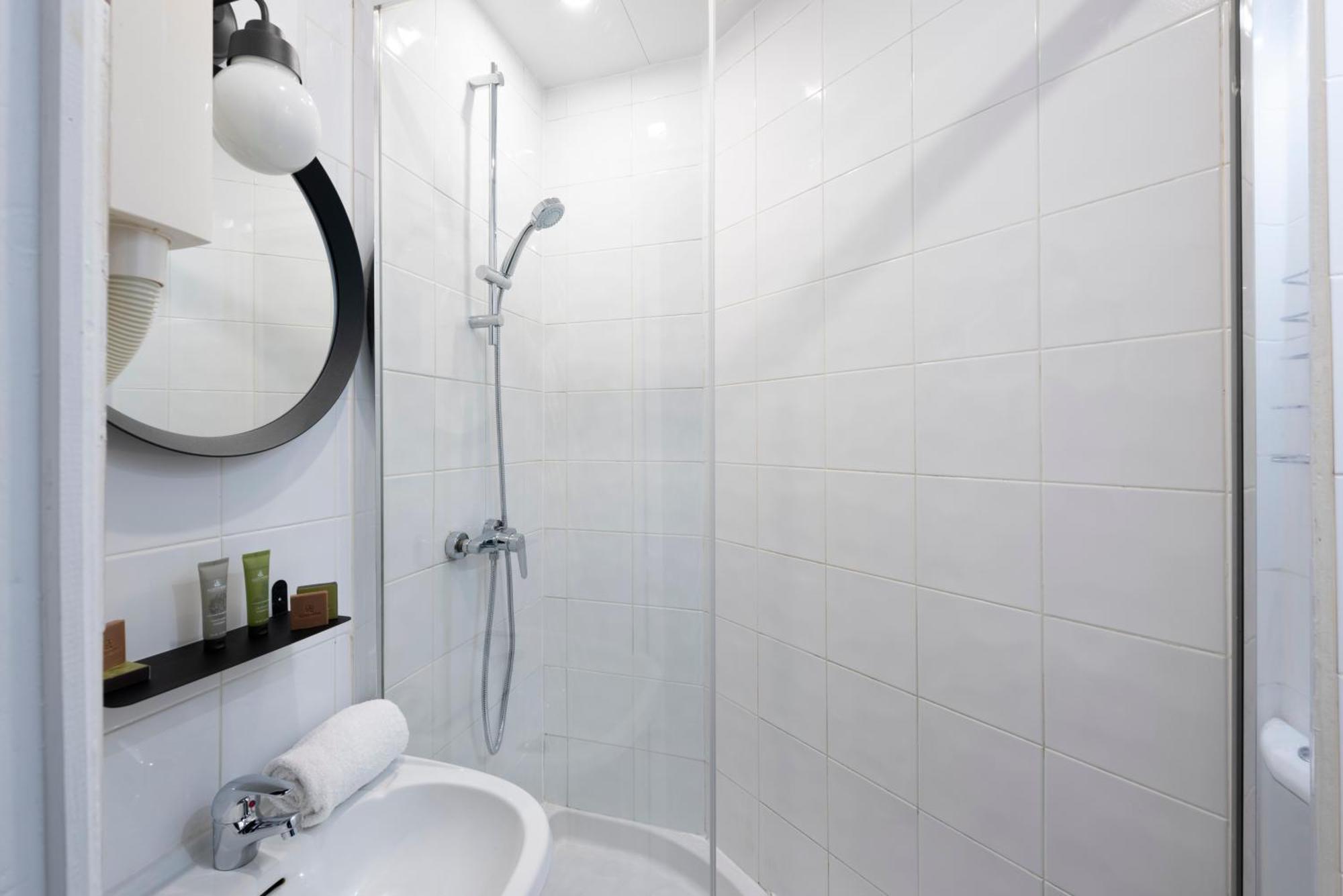 Lennon By Avalon Gare Du Nord Hotel Paris