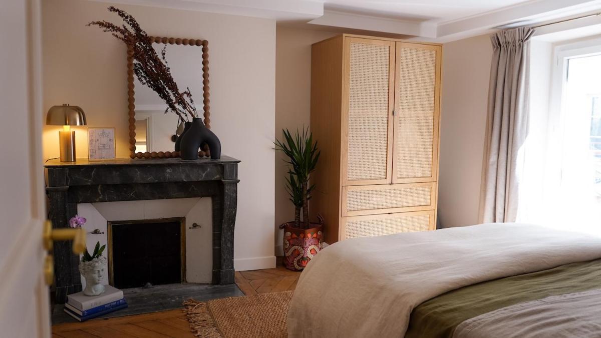 Apartment Vendome Parisian Elegance With A Patio Paris
