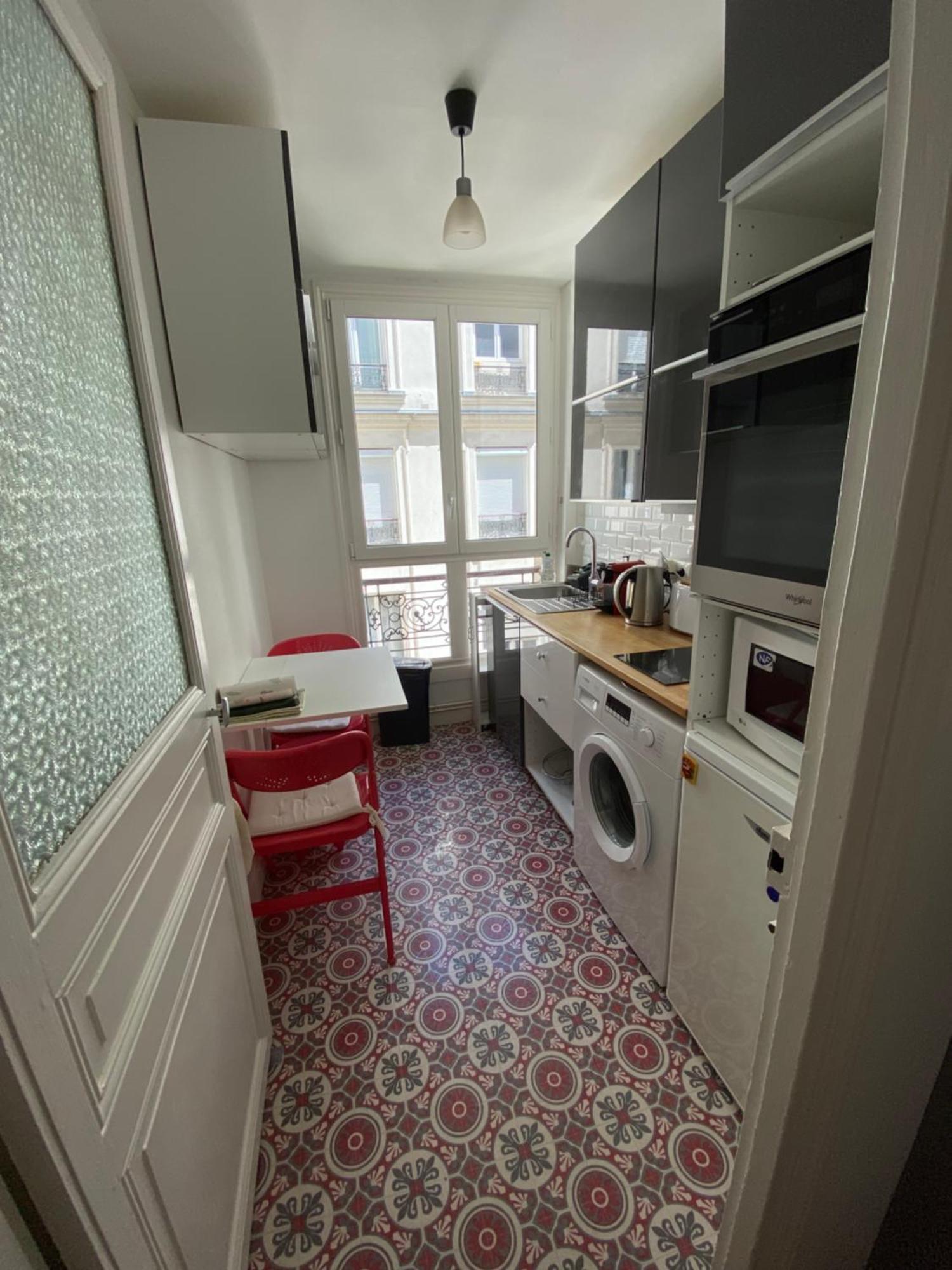 Apartment Charming Close To Emily's Spots In