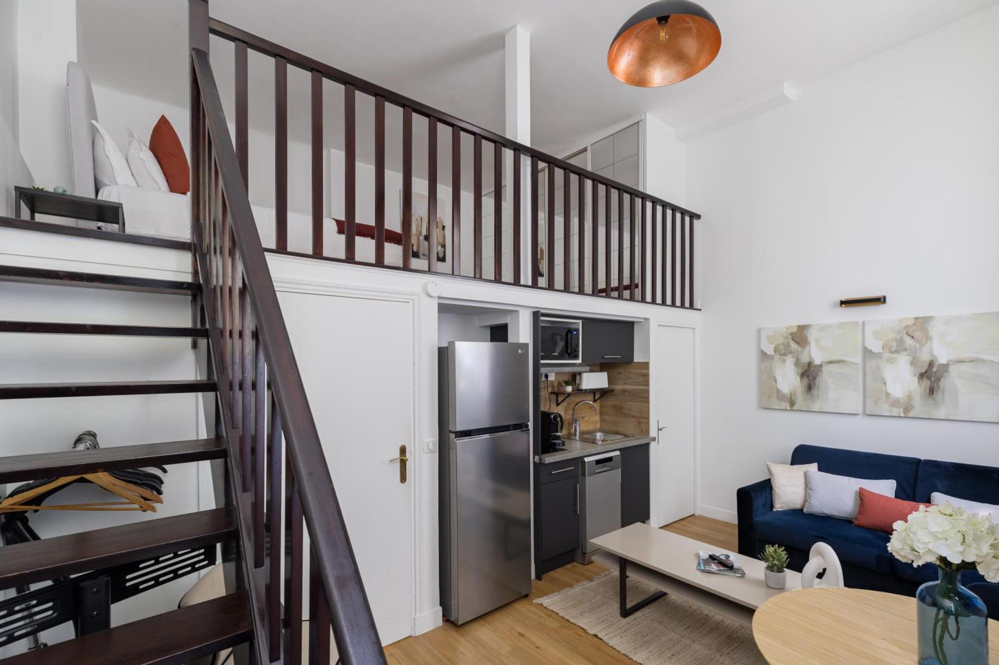 Luxury - Avenue Montaigne Apartment Paris