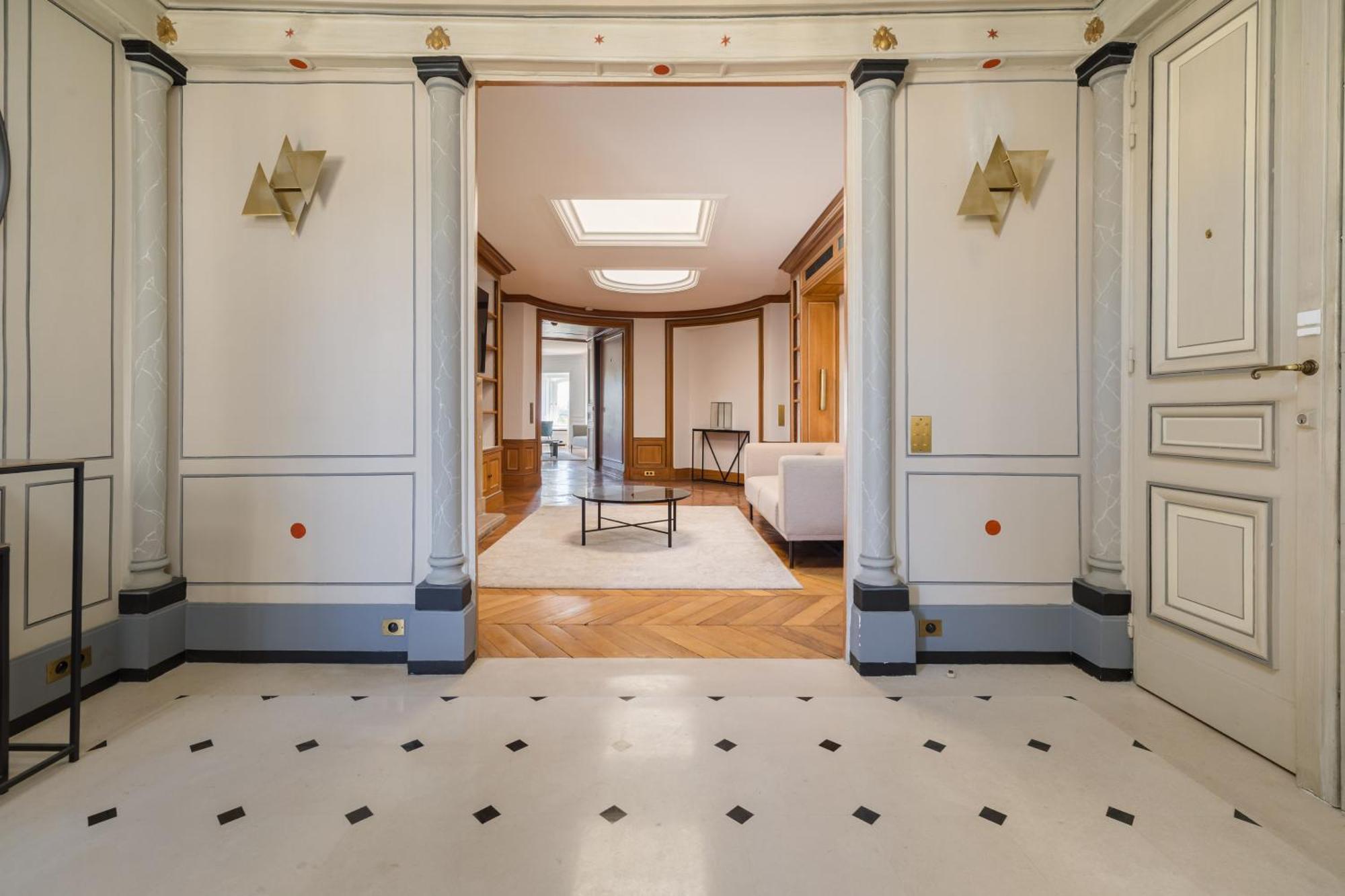 Apartment Luxury - Avenue Montaigne *