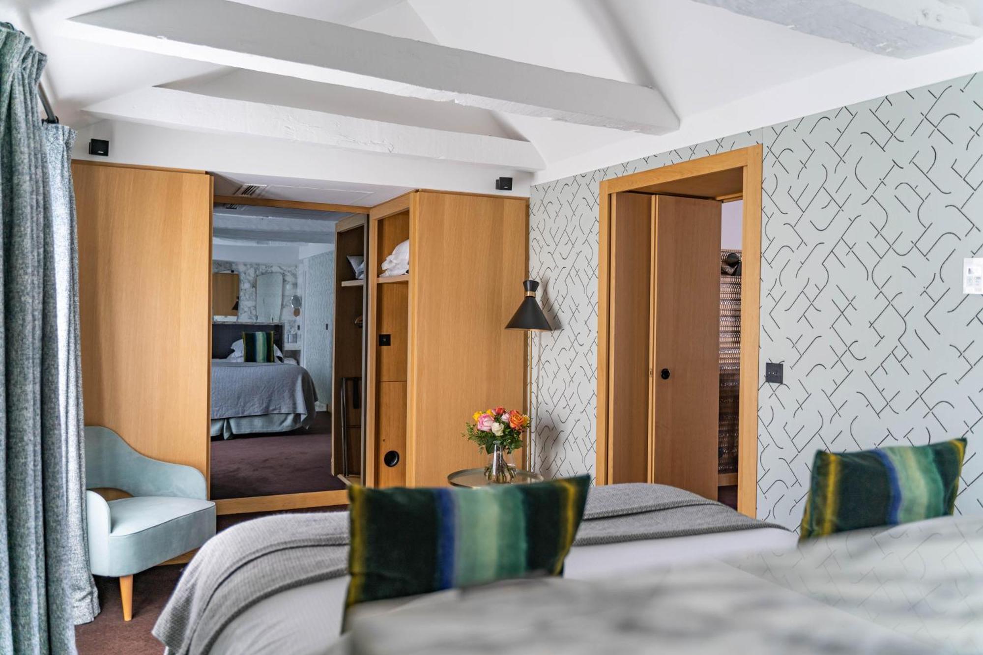 Artus 4* Paris