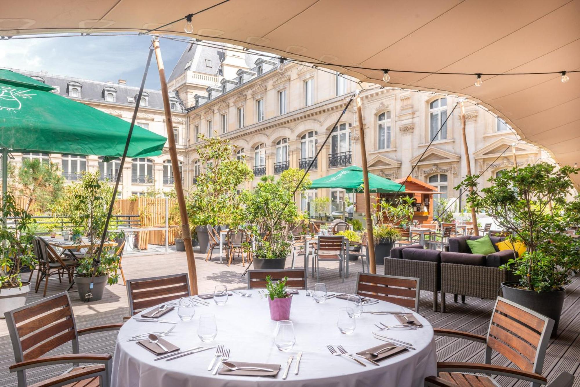 Hotel Crowne Plaza République, An Ihg 4*