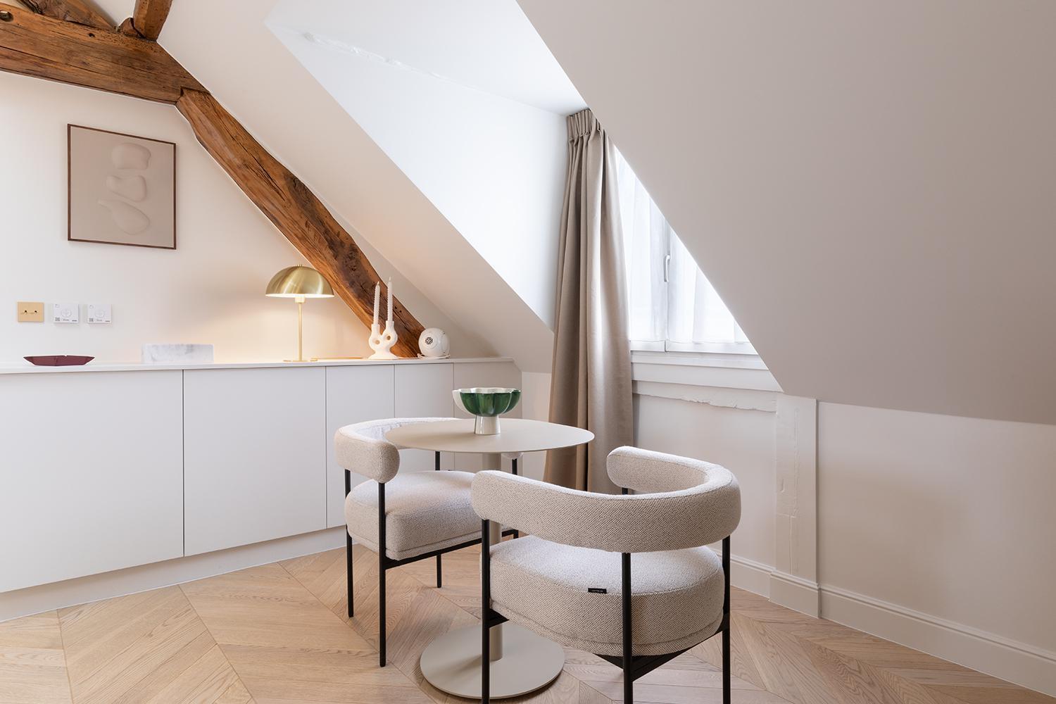 Maison Galante's With Services In Louvre - Rue Des Dechargeurs * Paris