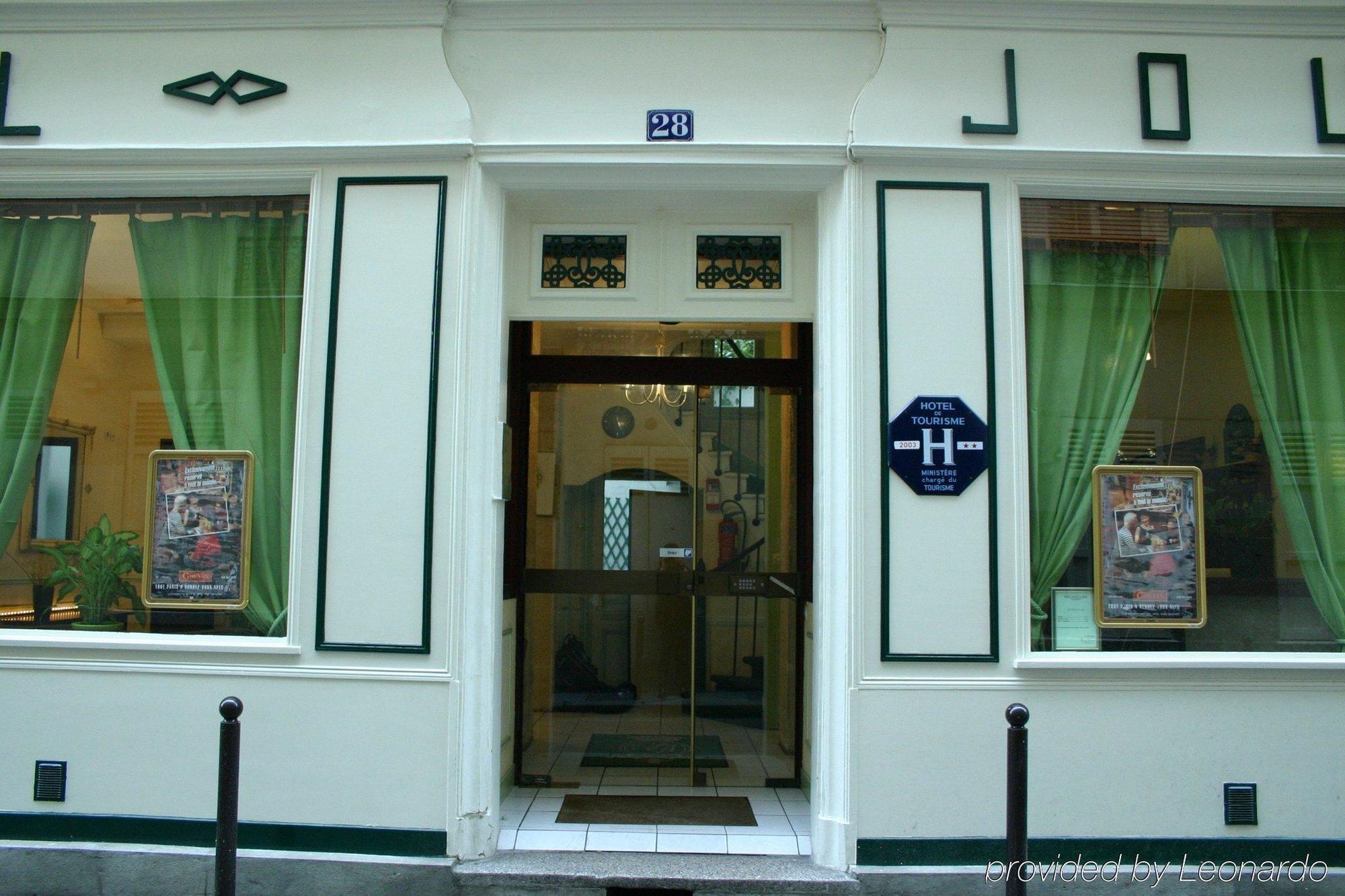 Louvre Hotel 2*