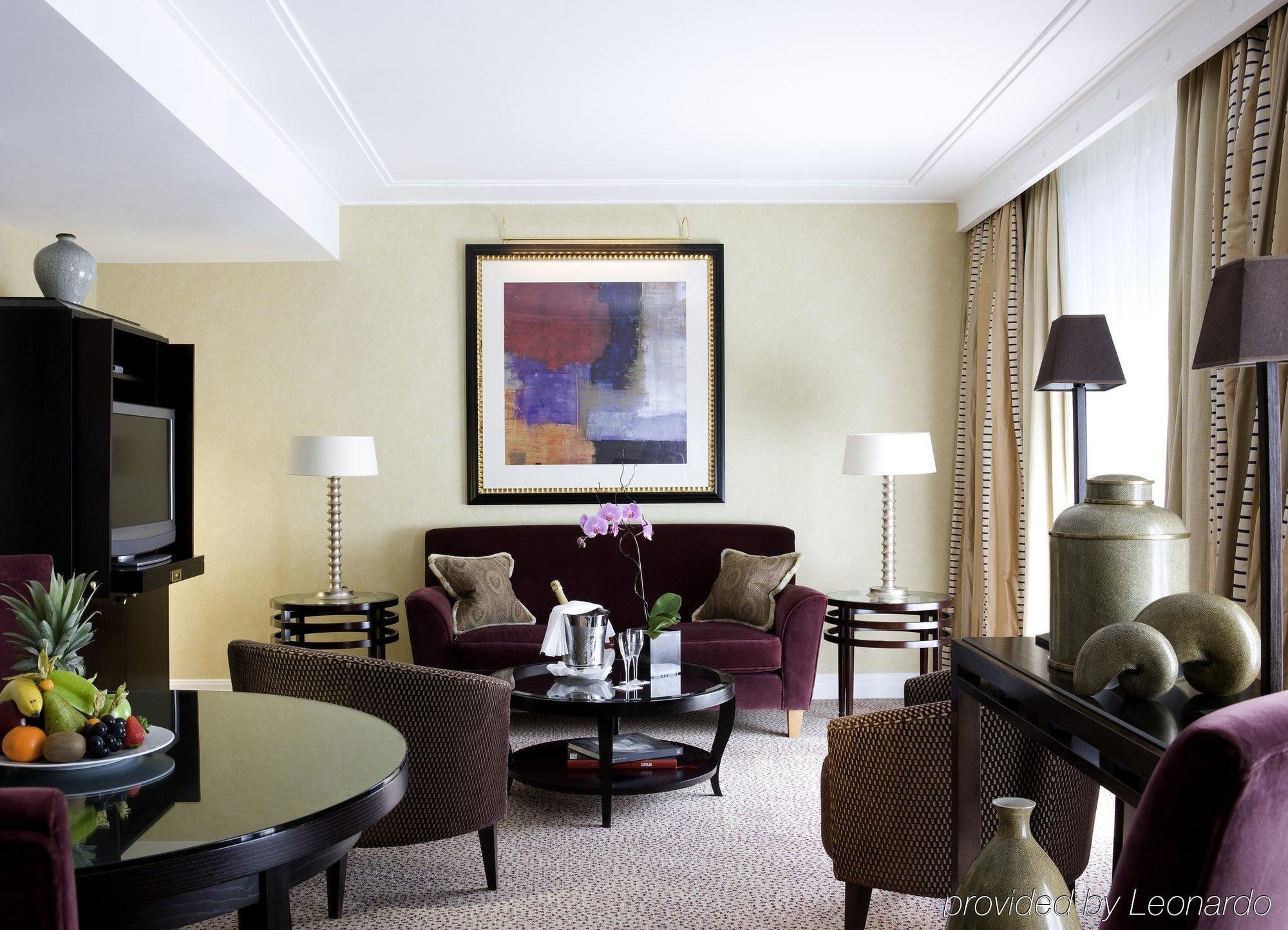 Hotel Warwick Champs-elysees Paris