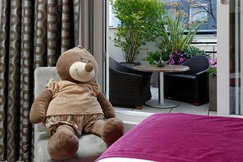 Alma Marceau 4*