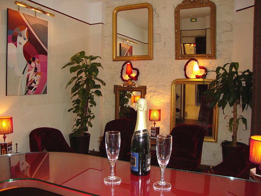 Pax Opéra Hotel 3*