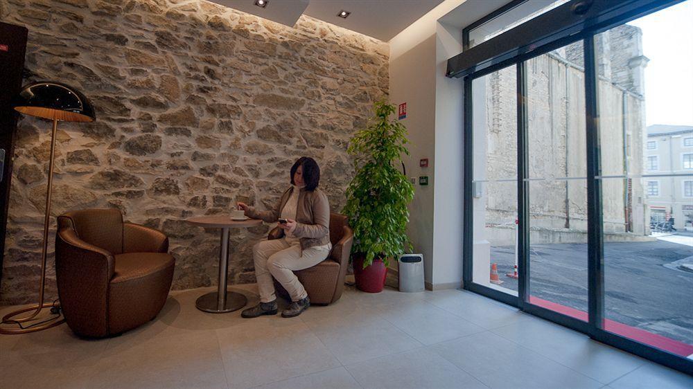 Central Hotel 3*