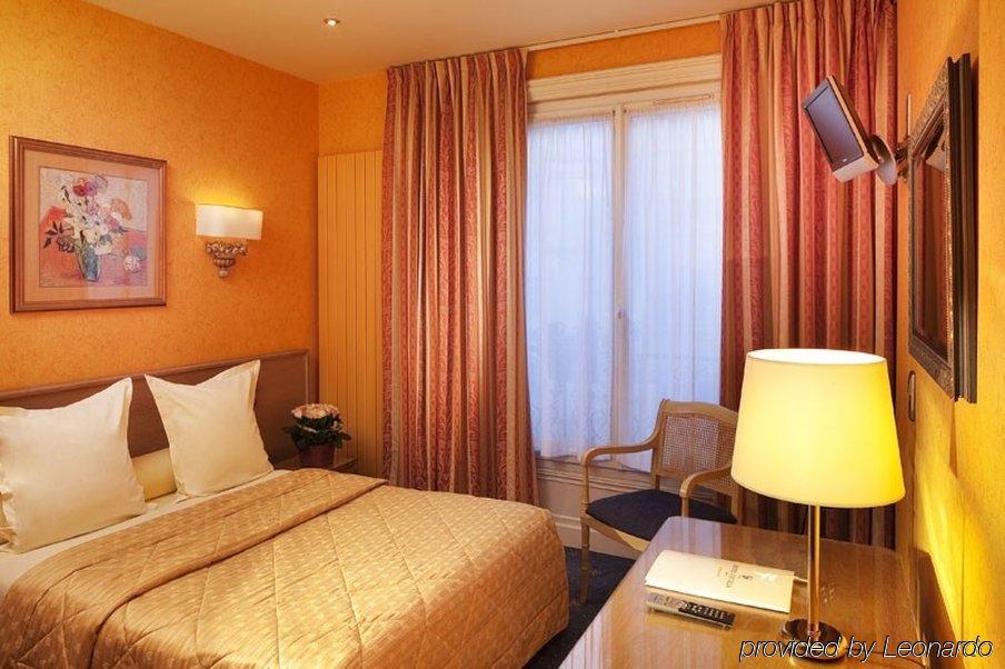 Hotel Cecilia 3*