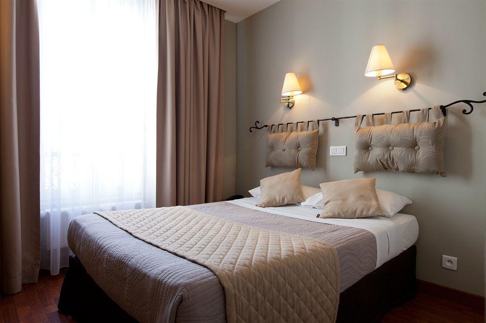 Cosmotel Hotel Paris