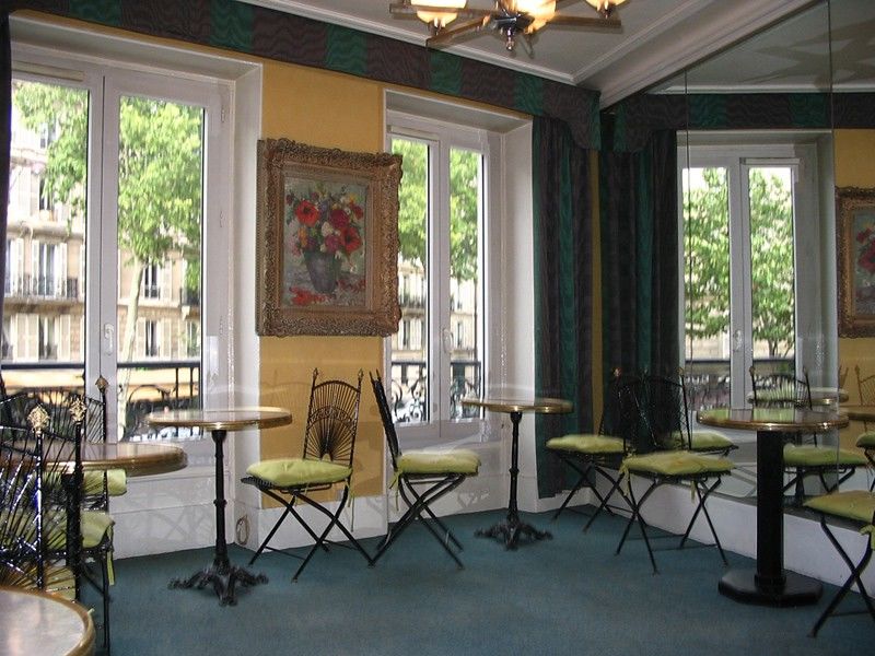 Avama Prony Hotel