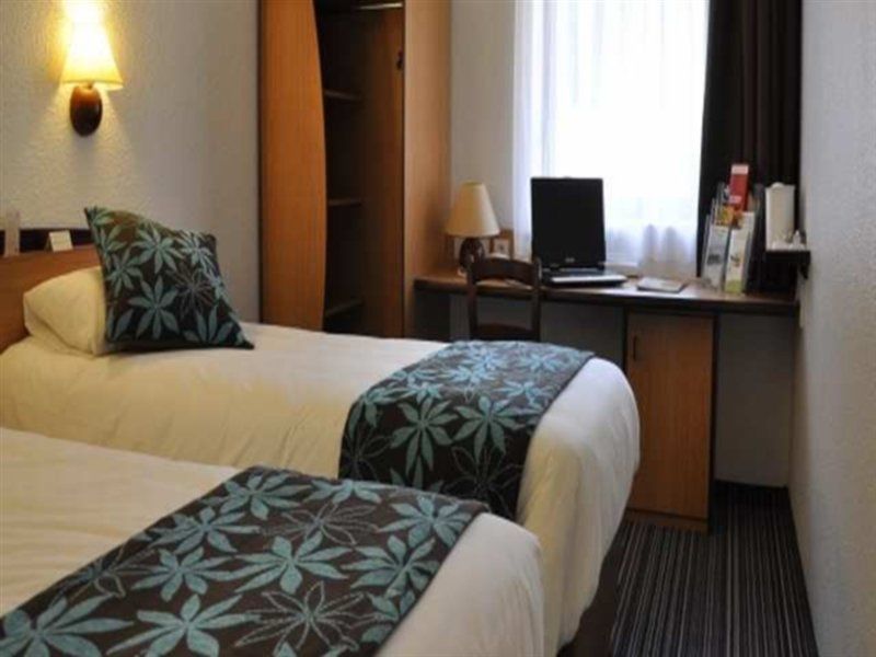 Hotel 17 Batignolles Paris