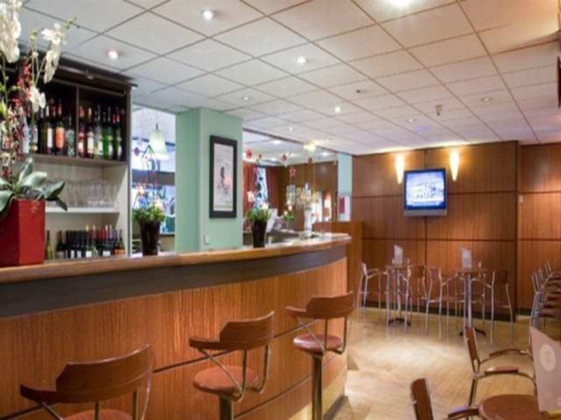 Hotel 17 Batignolles