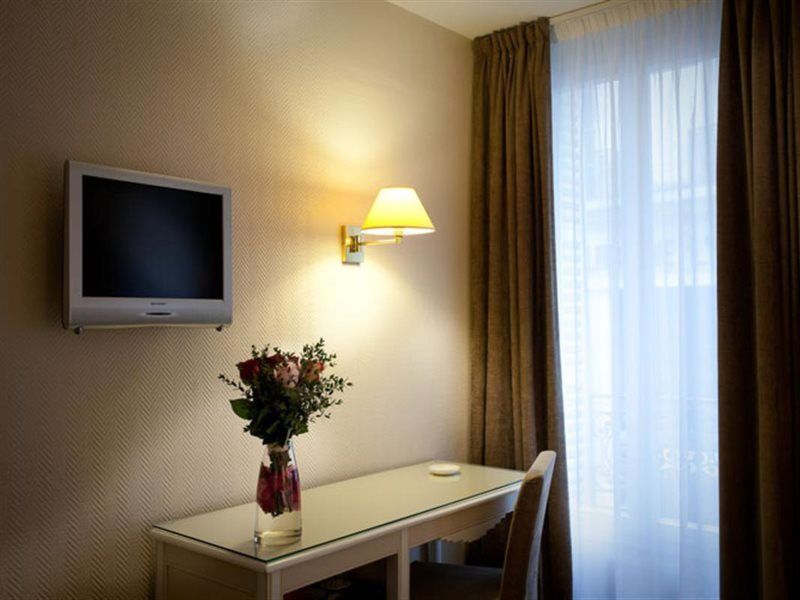 Magda Champs Elysees Hotel 3*