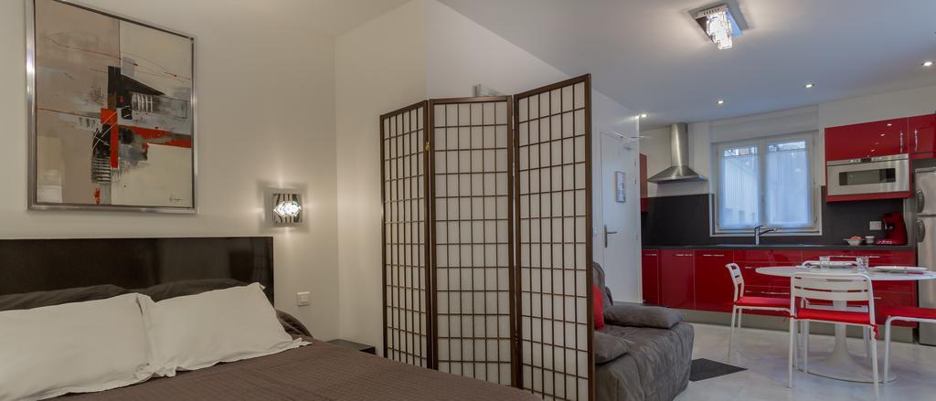 De L'horloge Aparthotel 2*