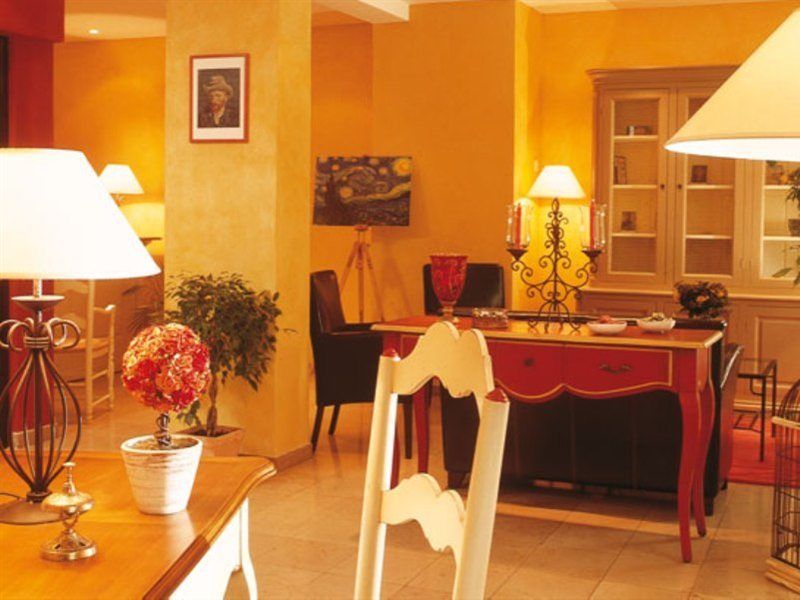 Hotel Boheme