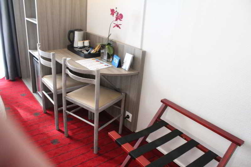 Hotel Avia Saphir Montparnasse 3*