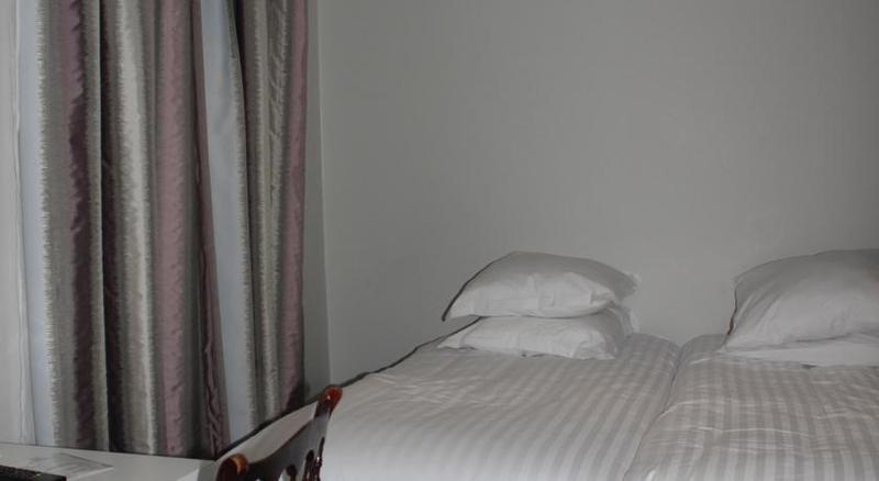 Savoy Hotel 2*