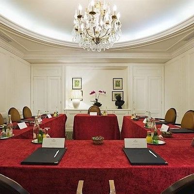 Francois 1er Hotel 4*