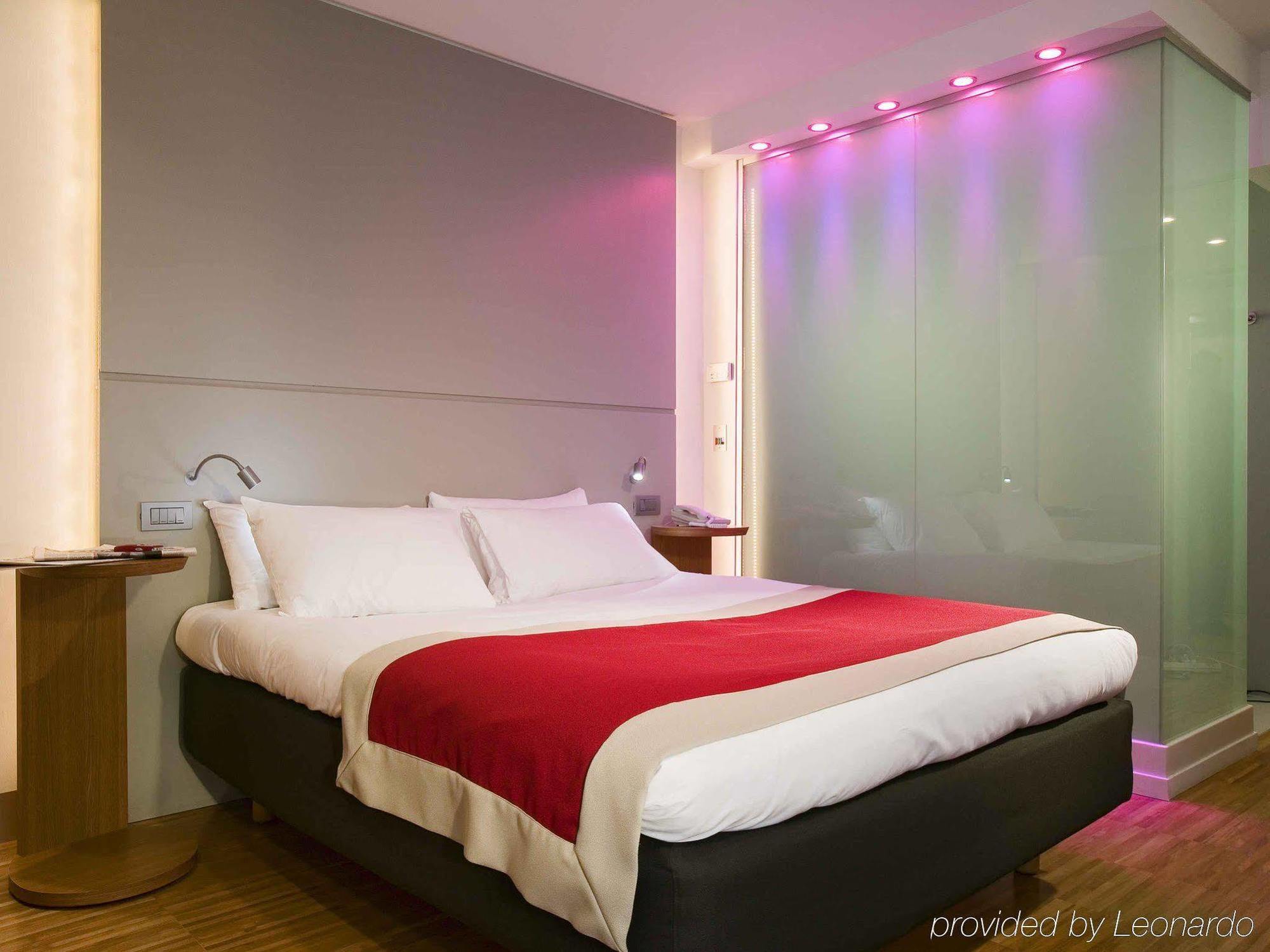 Mercure Arc De Triomphe Etoile Hotel Paris