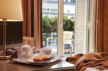 Hotel Cecilia 3*
