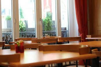 Hotel Cosmotel Paris