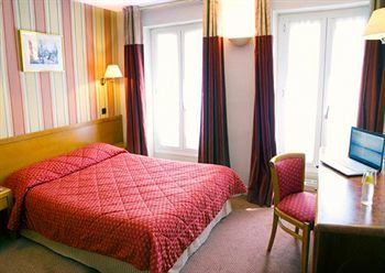 Passy Eiffel Hotel 3*