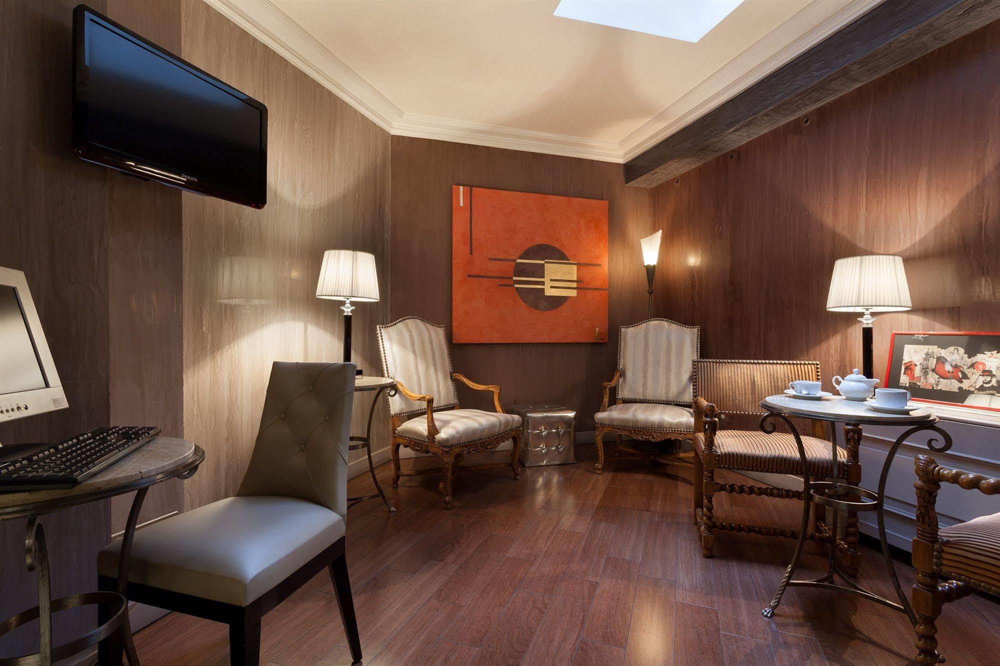 Edouard 6 By Malone Hotel