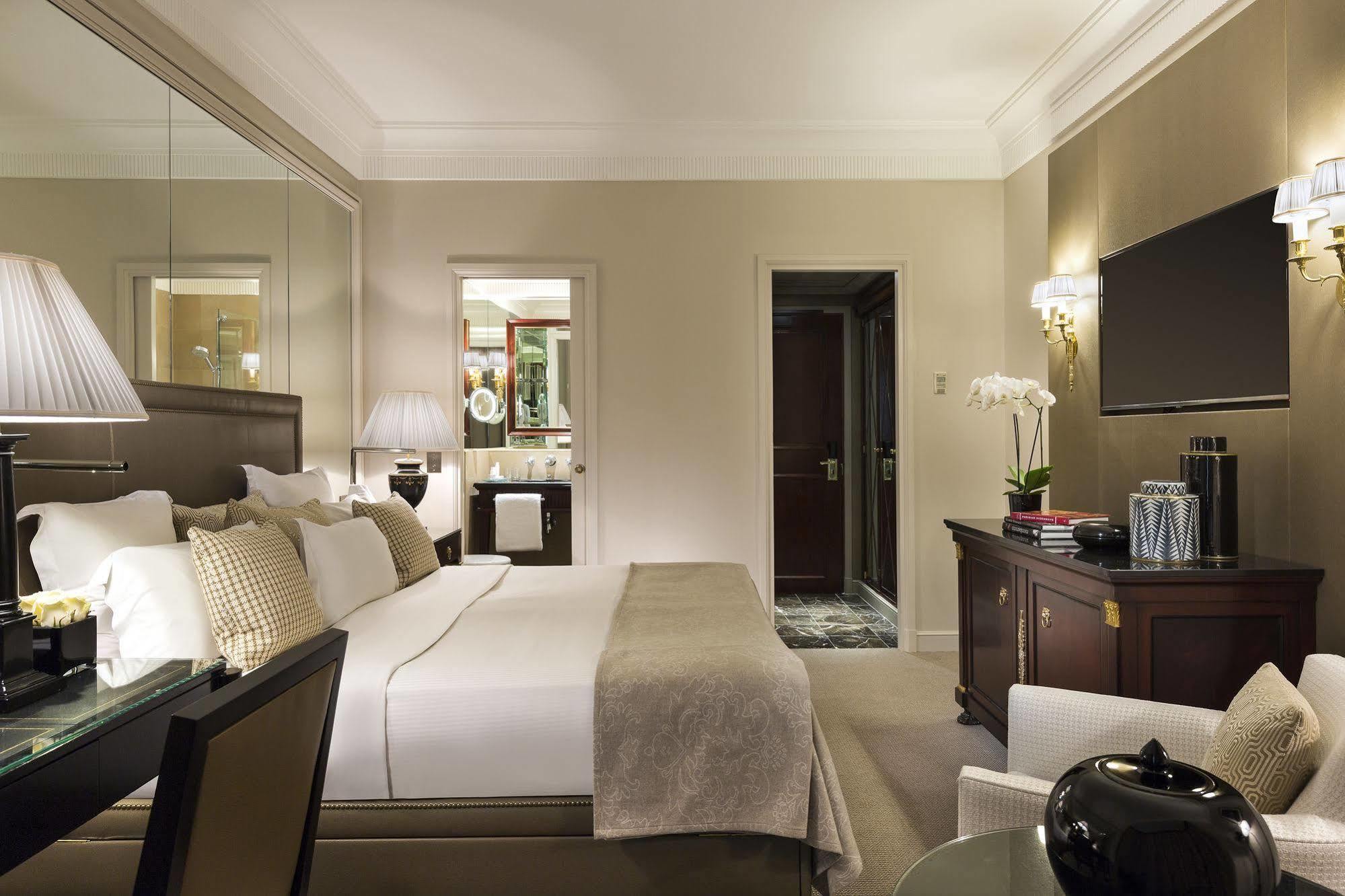 Hotel Francois 1er Paris
