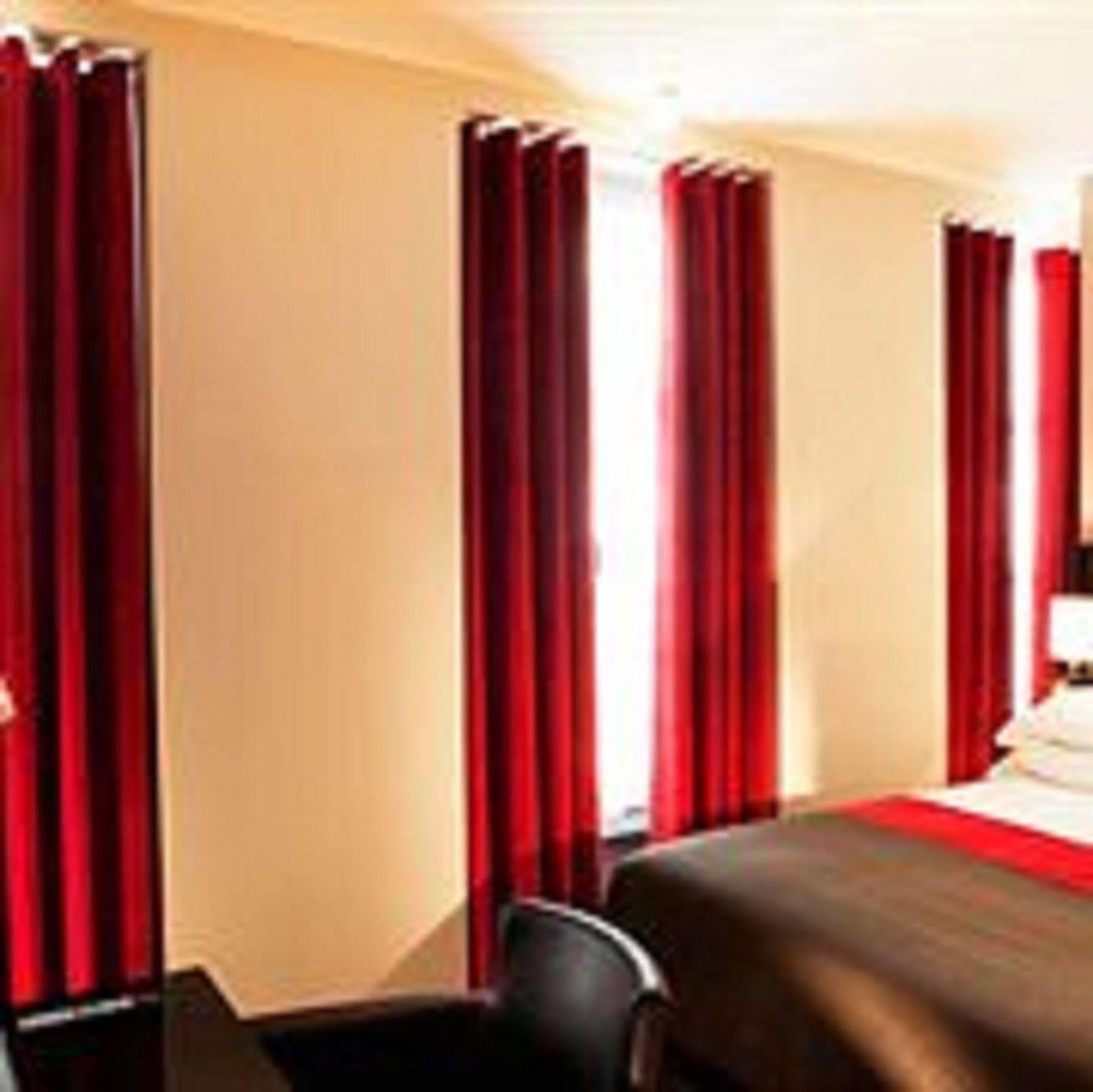 Hotel Caron Paris