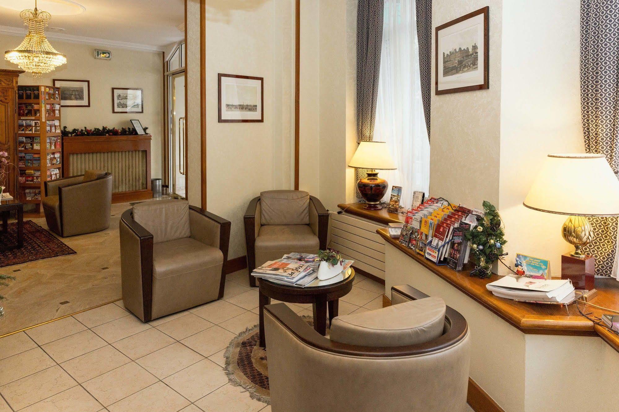 Hotel Saint Christophe Paris