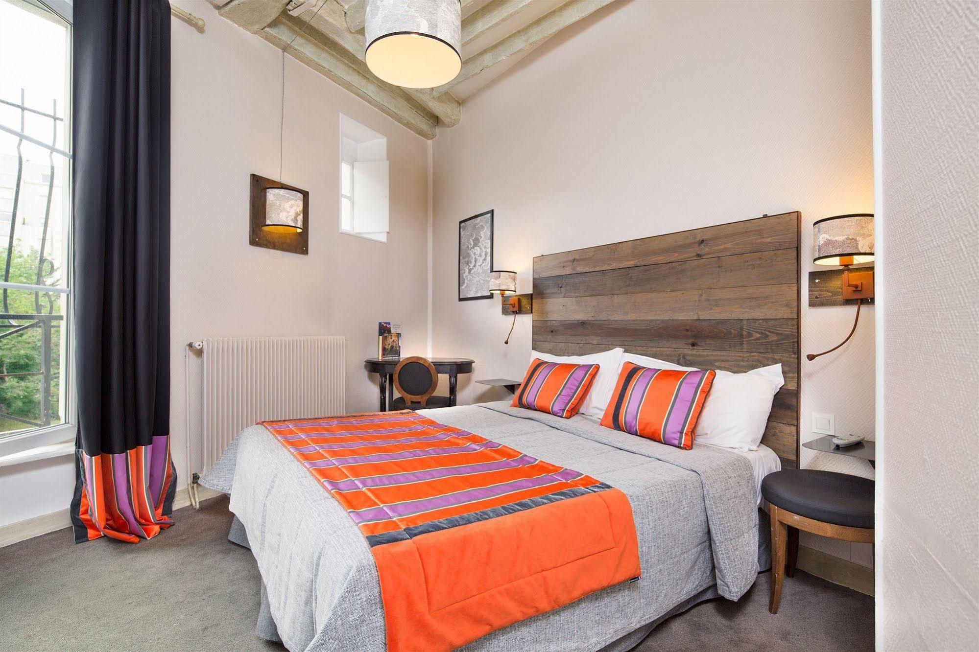 Claret Bercy Hotel 3*