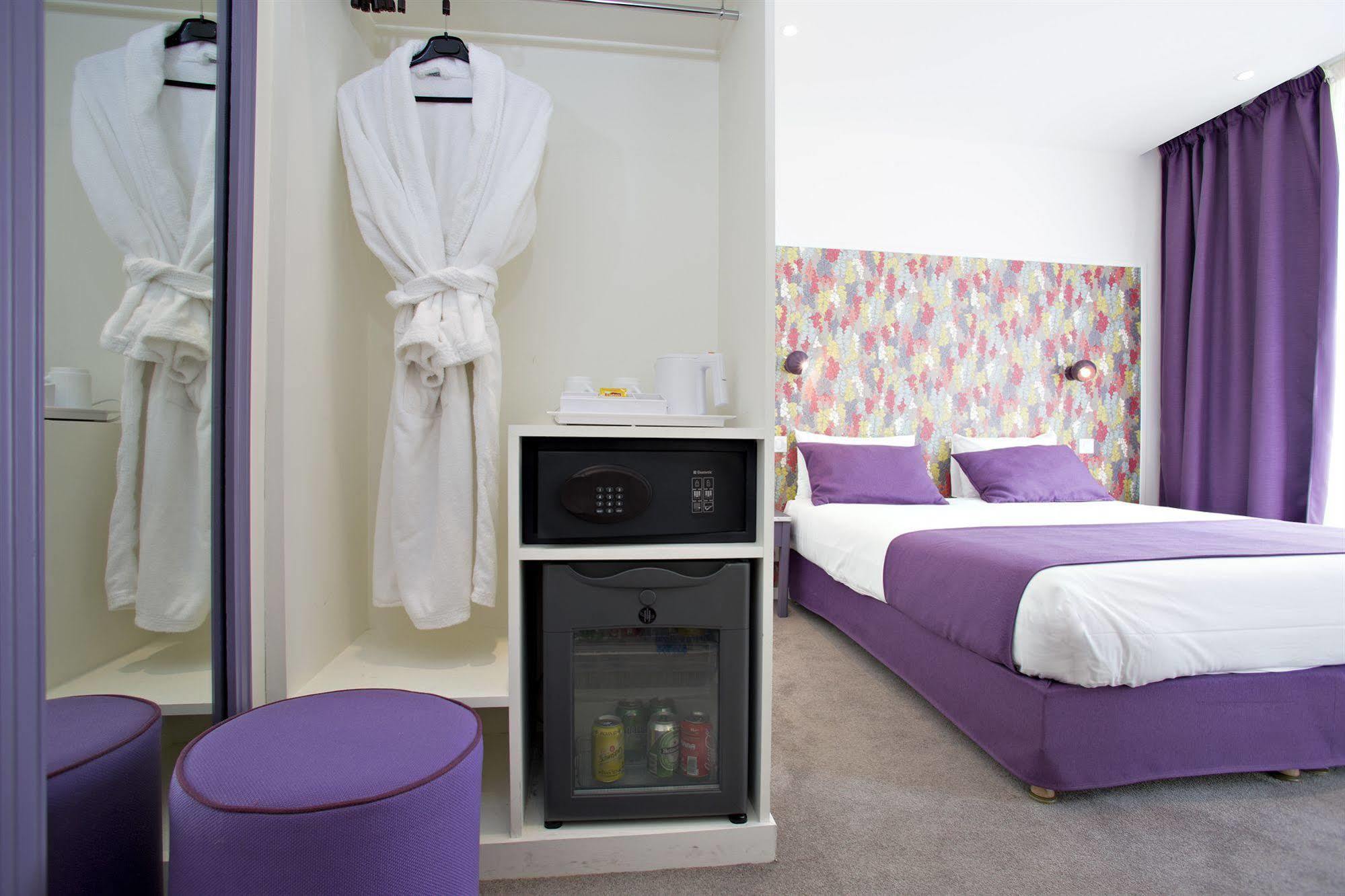 Hotel Boheme