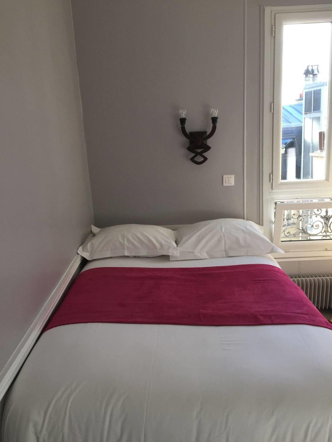 Avama Prony Hotel