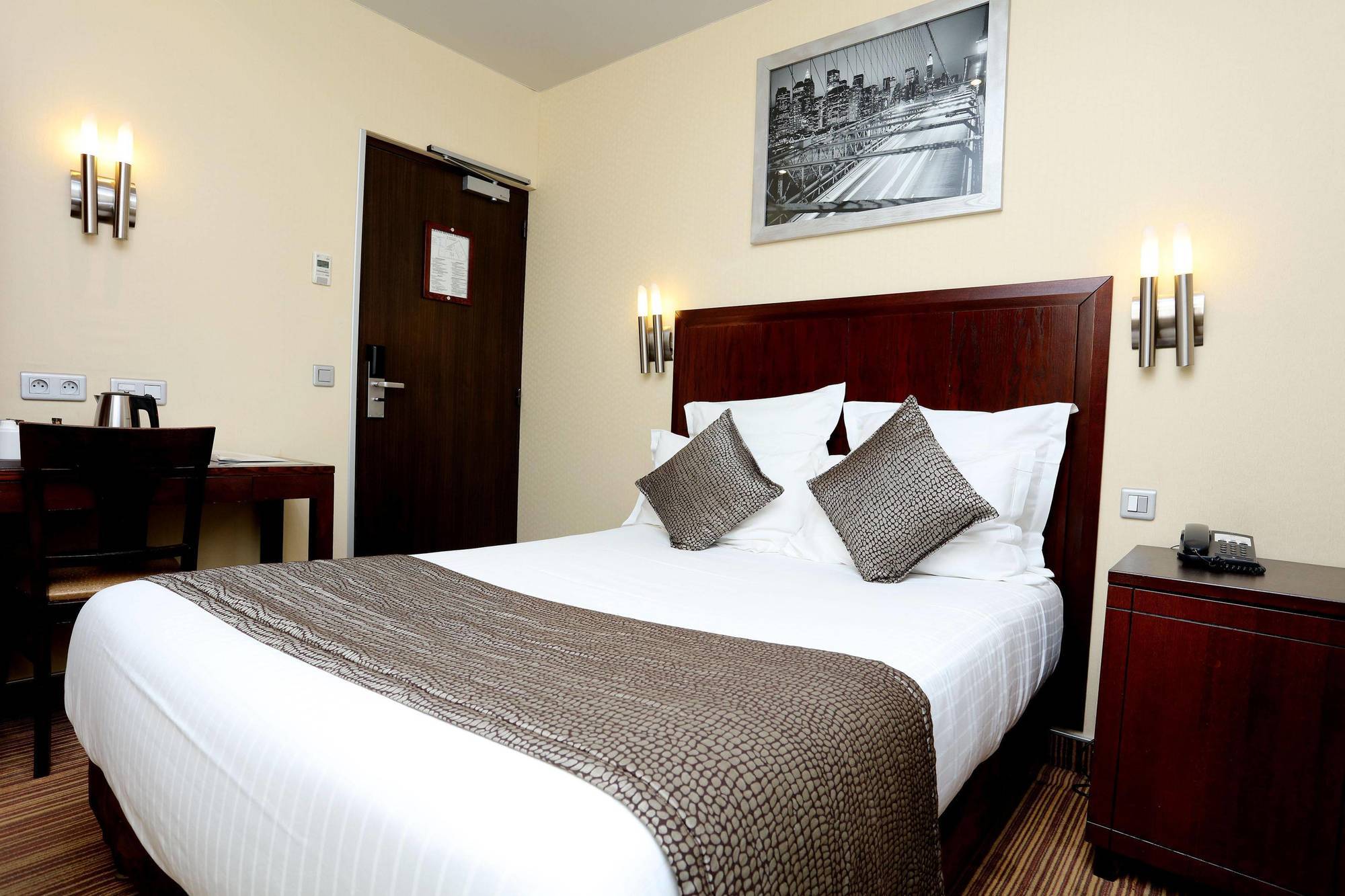 Grand Dore Hotel Paris