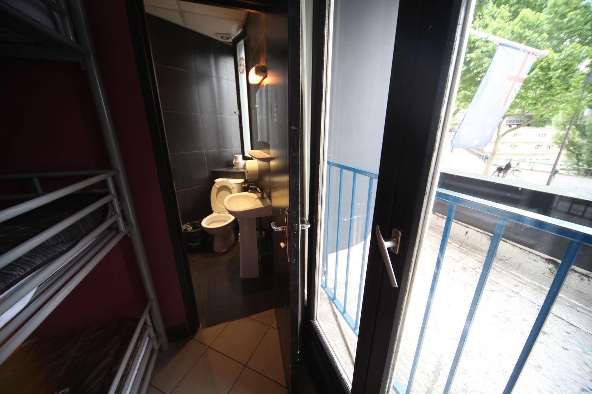 Hostel Peace&love Paris