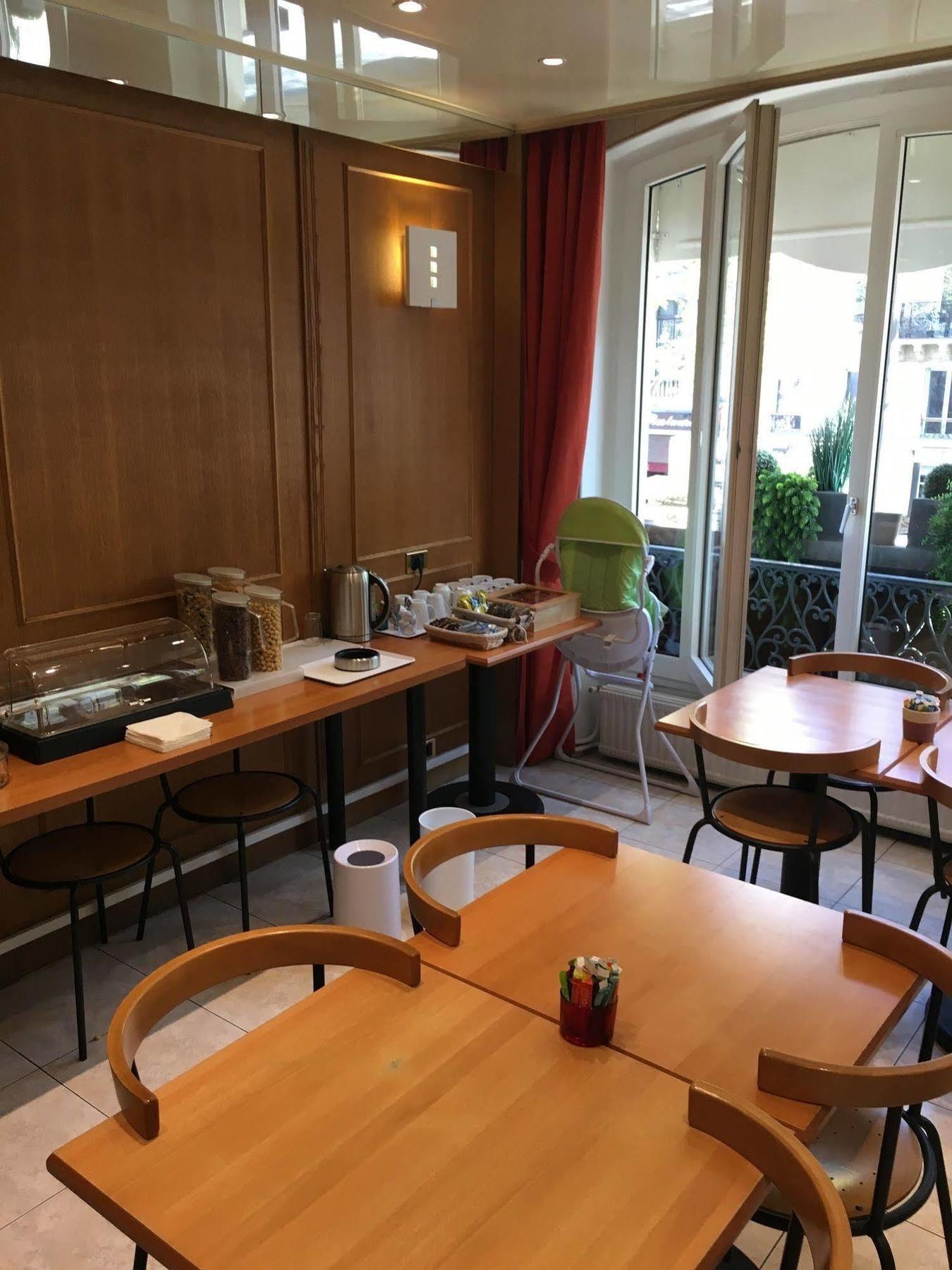 Hotel Cosmotel 3*