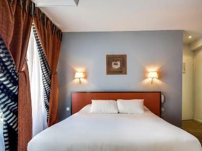 Hotel Pavillon Porte De Versailles 4*