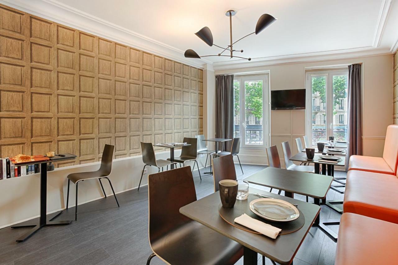 Hotel Avama Prony Paris