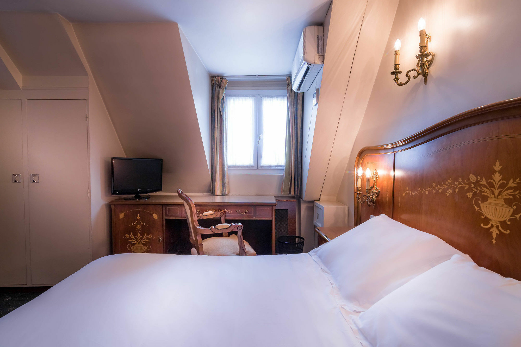 Chouchou Hotel 3*