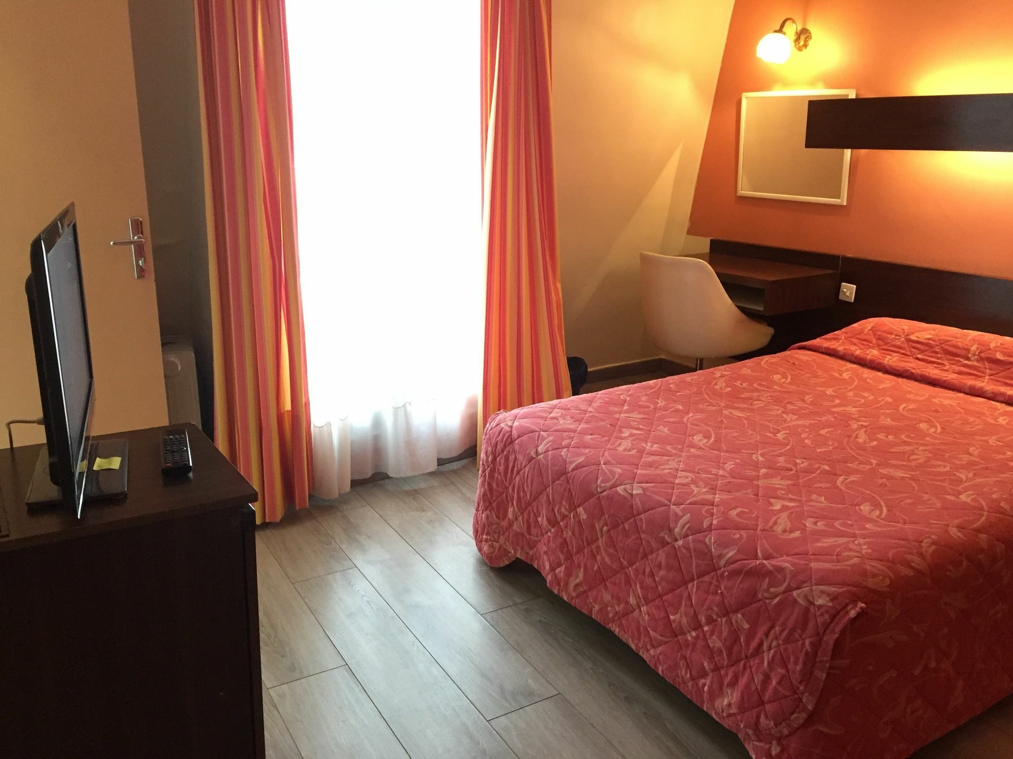 Des Pyrenees - Entre Bastille Et Nation Hotel Paris