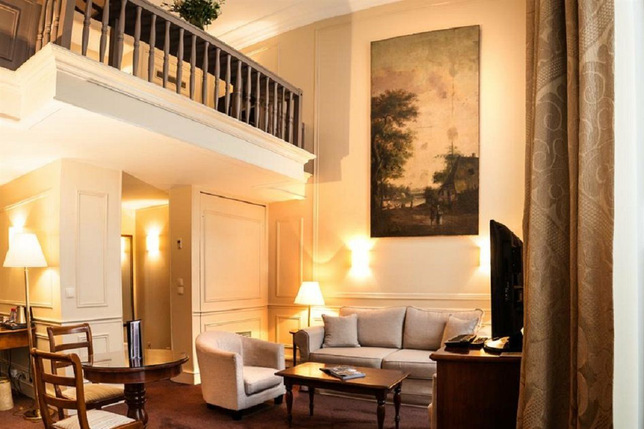 Saint James Albany Spa