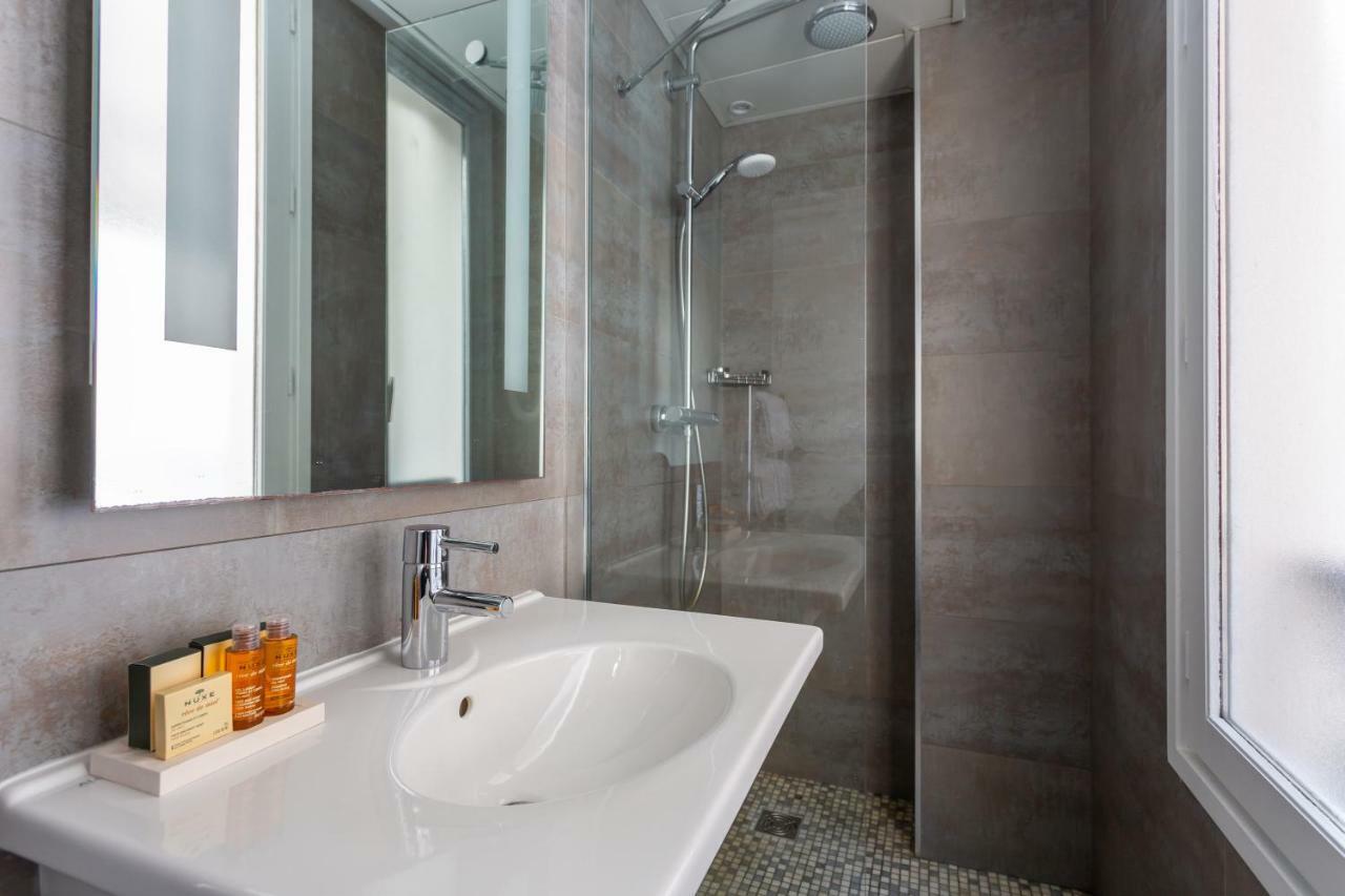 Logis 15 Montparnasse Hotel 4*